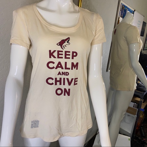 TheCHIVE AZ Coyotes Keep Calm Women’s tee - Picture 1 of 4
